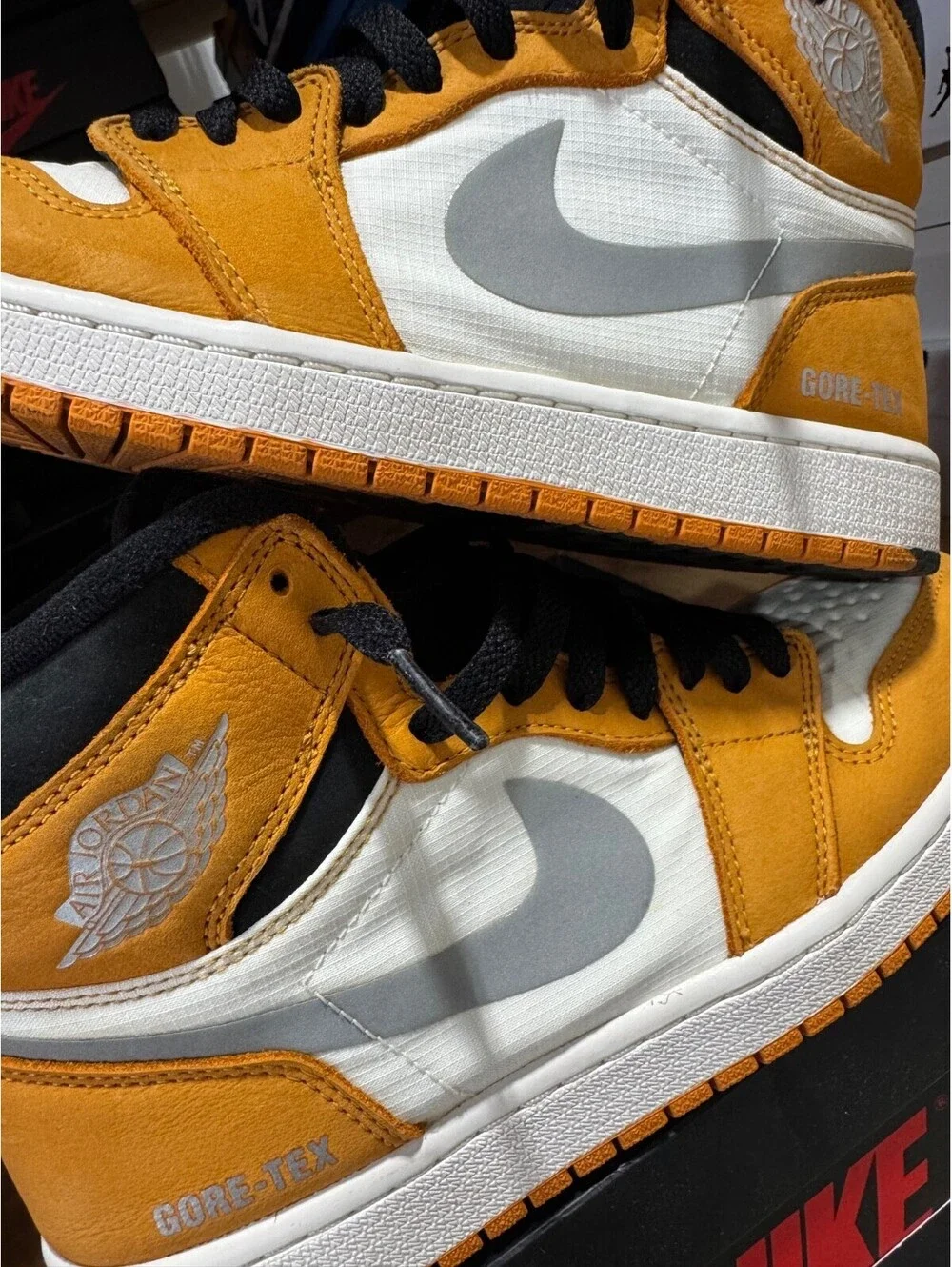 Air Jordan 1 High Element GORE-TEX 'Light Curry' DB2889-700 *USED* MENS SZ 8